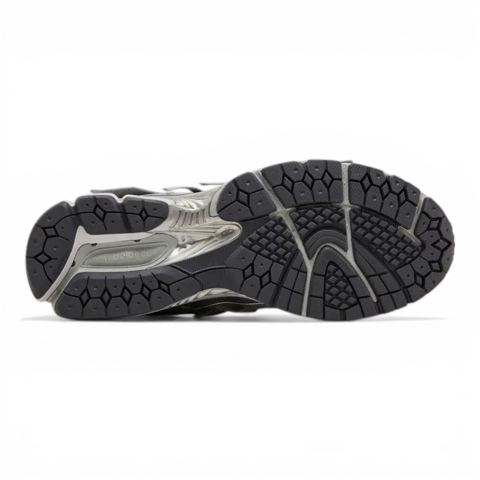 NEW BALANCE 1906A Concrete Silver Metallic