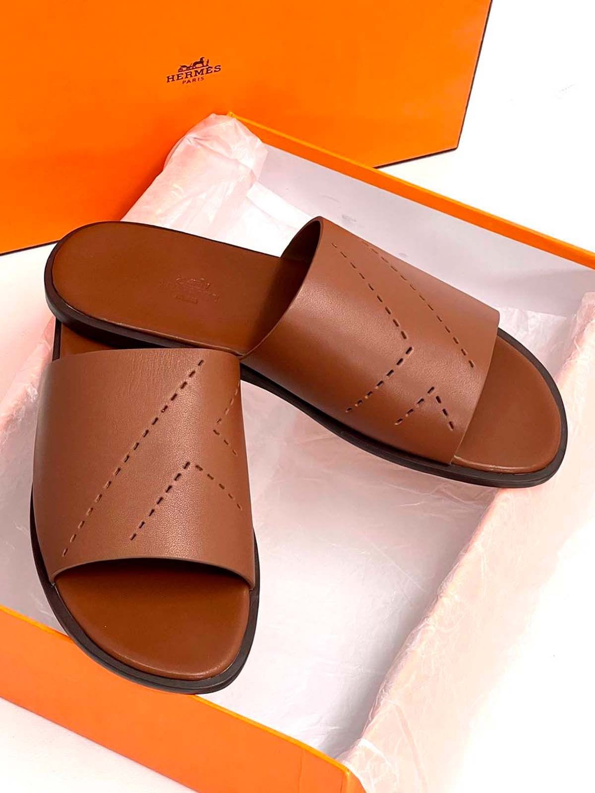Hermes Тапочки из кожи Коричневый
