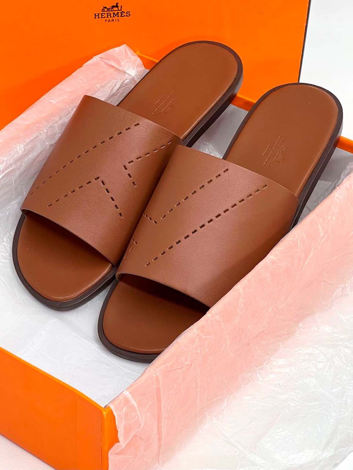Hermes Тапочки из кожи Коричневый