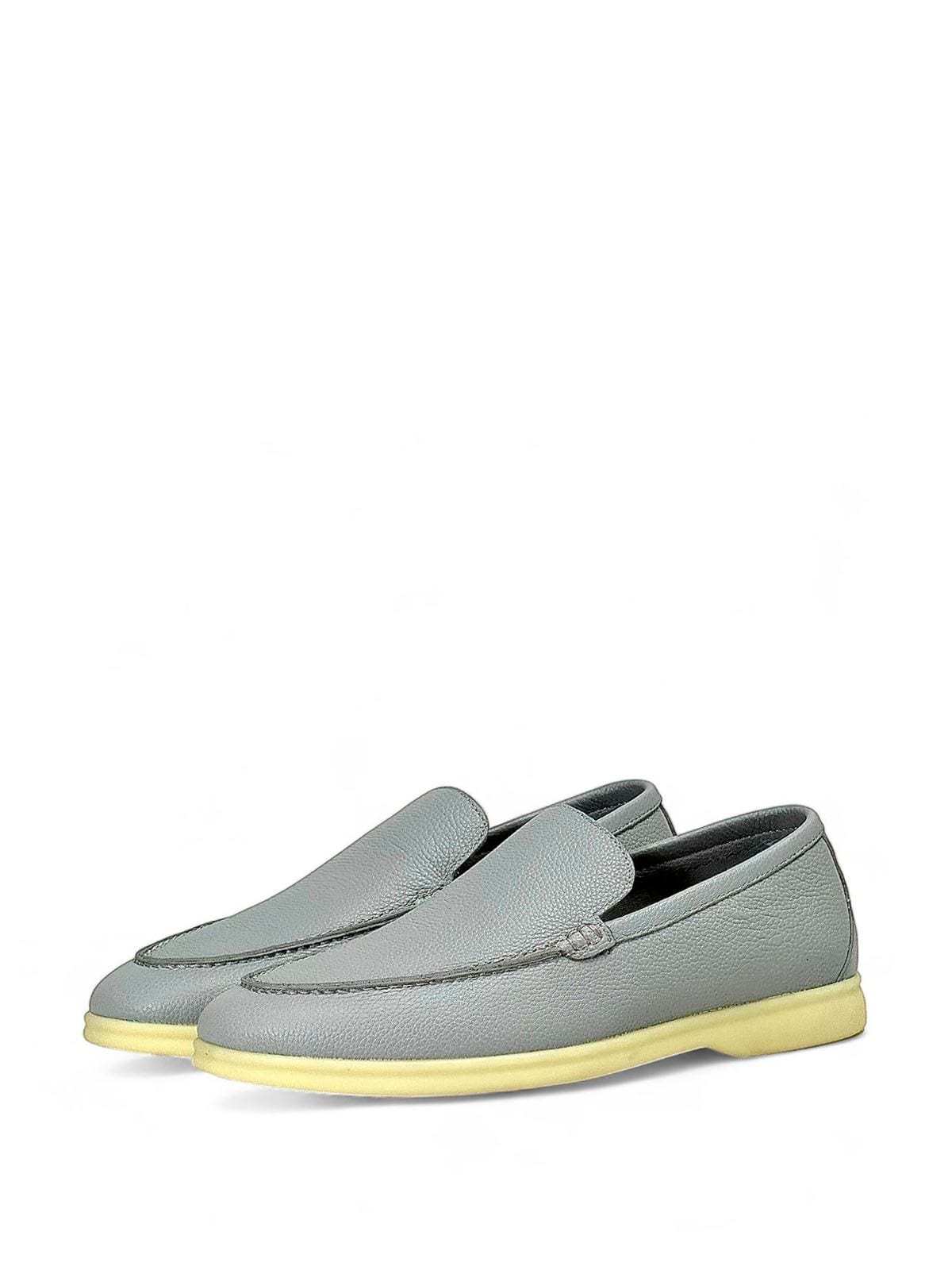 Loro Piana Лоферы из кожи Серый