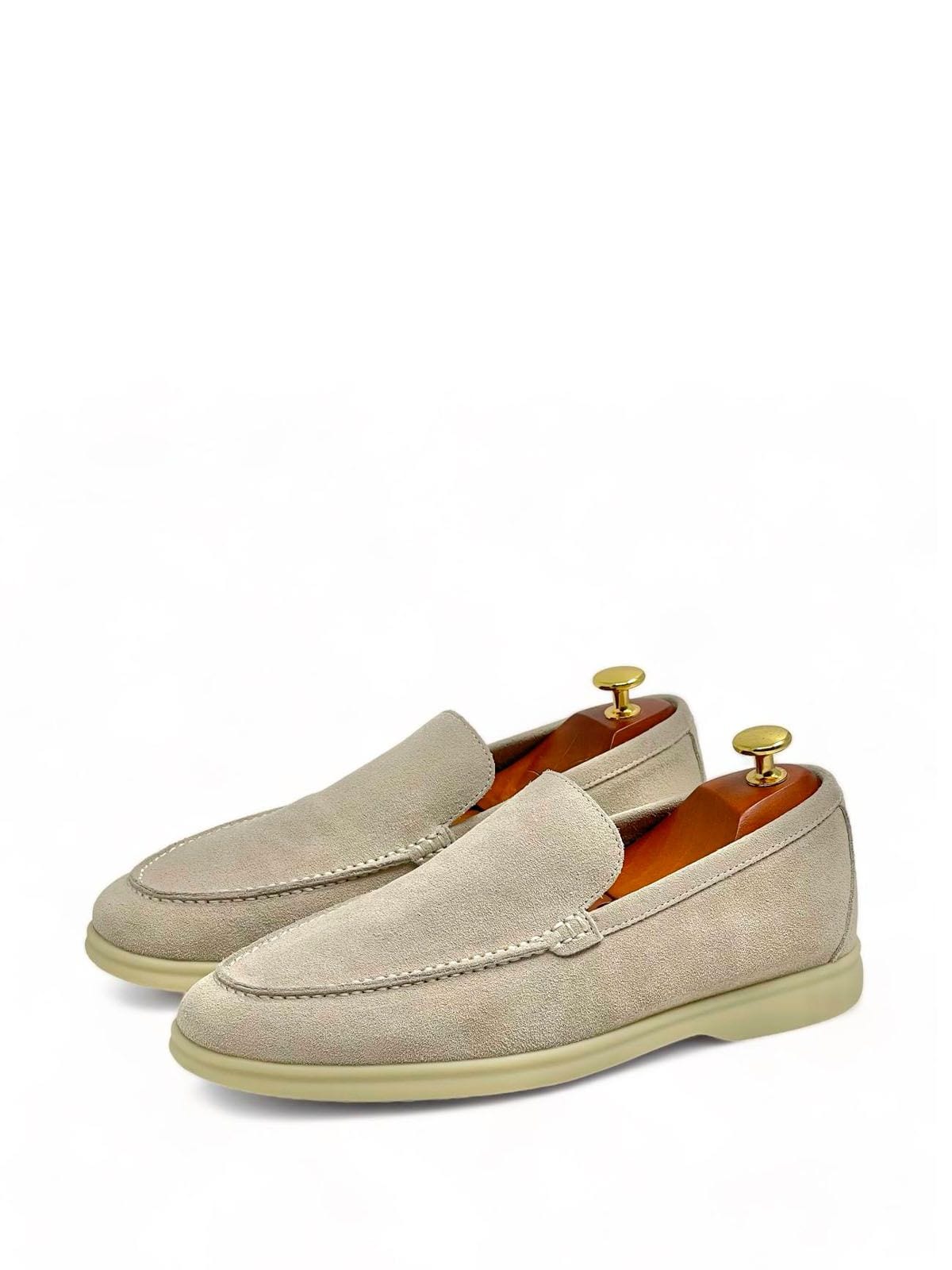 Loro Piana Лоферы из замши Бежевый