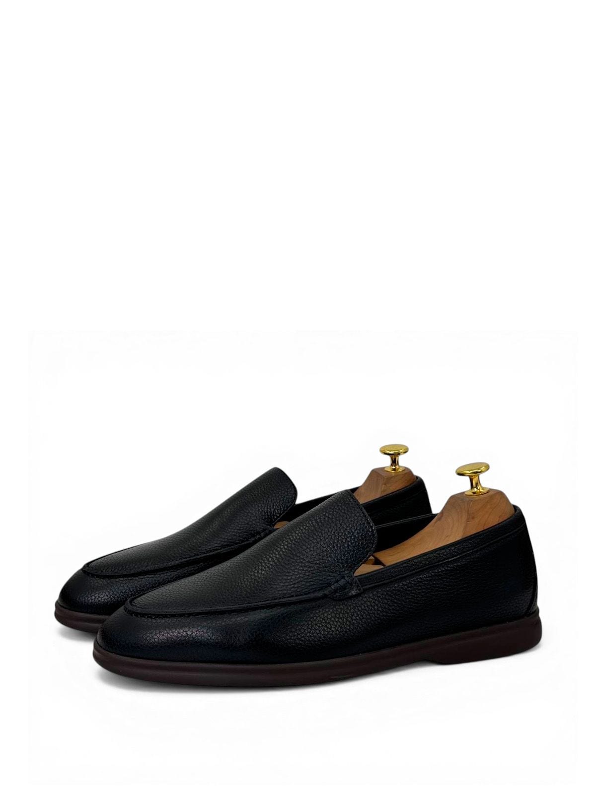 Loro Piana Лоферы из кожи Черный