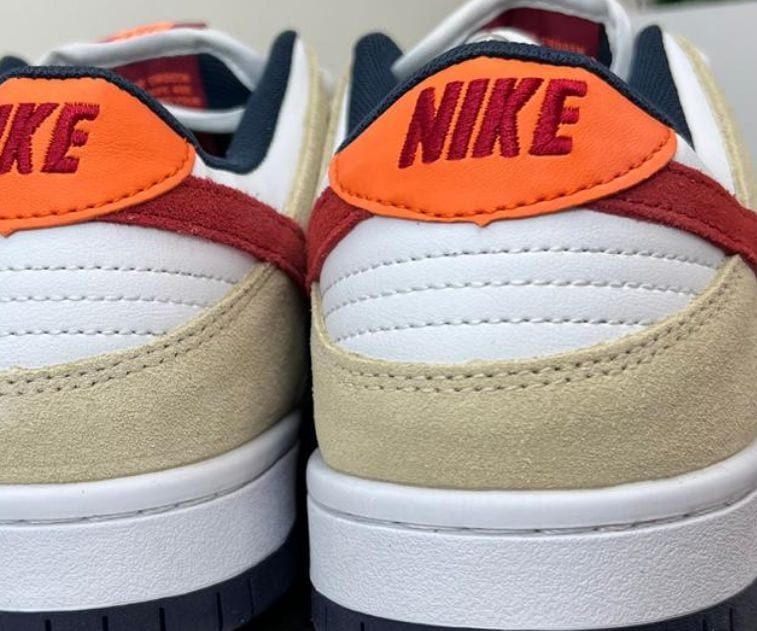 Nike Dunk SB Low Crimson